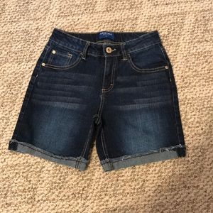 NWOT Arizona Jean Shorts